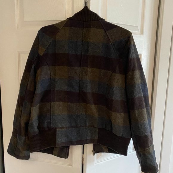 XL DollHouse Jacket - Picture 3 of 3